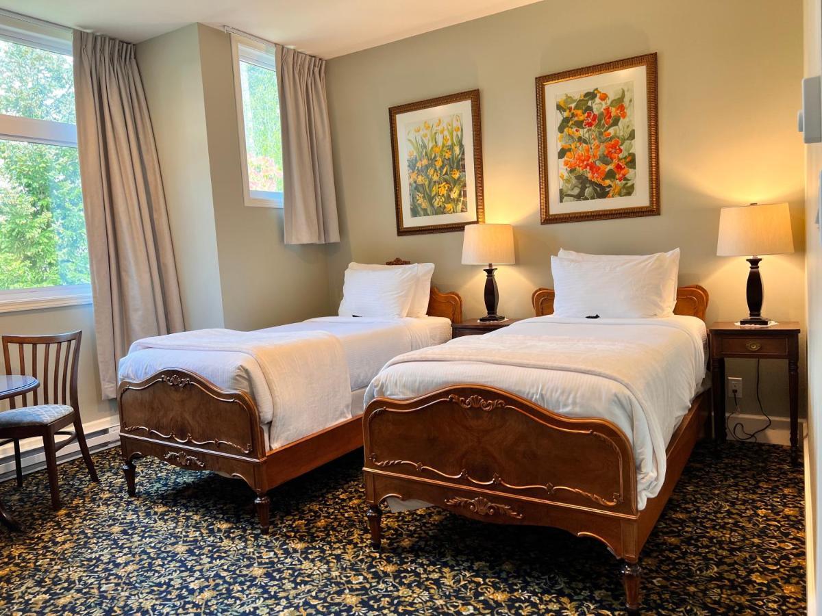 Woodstone Manor Inc. Hotel Sturdies Bay Eksteriør billede