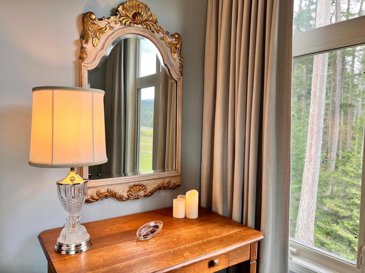 Woodstone Manor Inc. Hotel Sturdies Bay Eksteriør billede